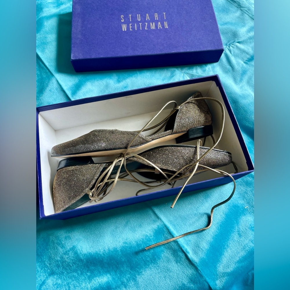 Never Worn STUART WEITZMAN Lace Up Pointed Toe Ballet Flats, made in Spain - Picture 3 of 3